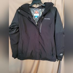 Large Womens Hooded Jacket.by Columbia ( Black)